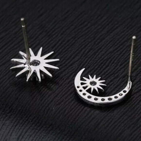 New Sterling silver earrings - Picture 2 of 2